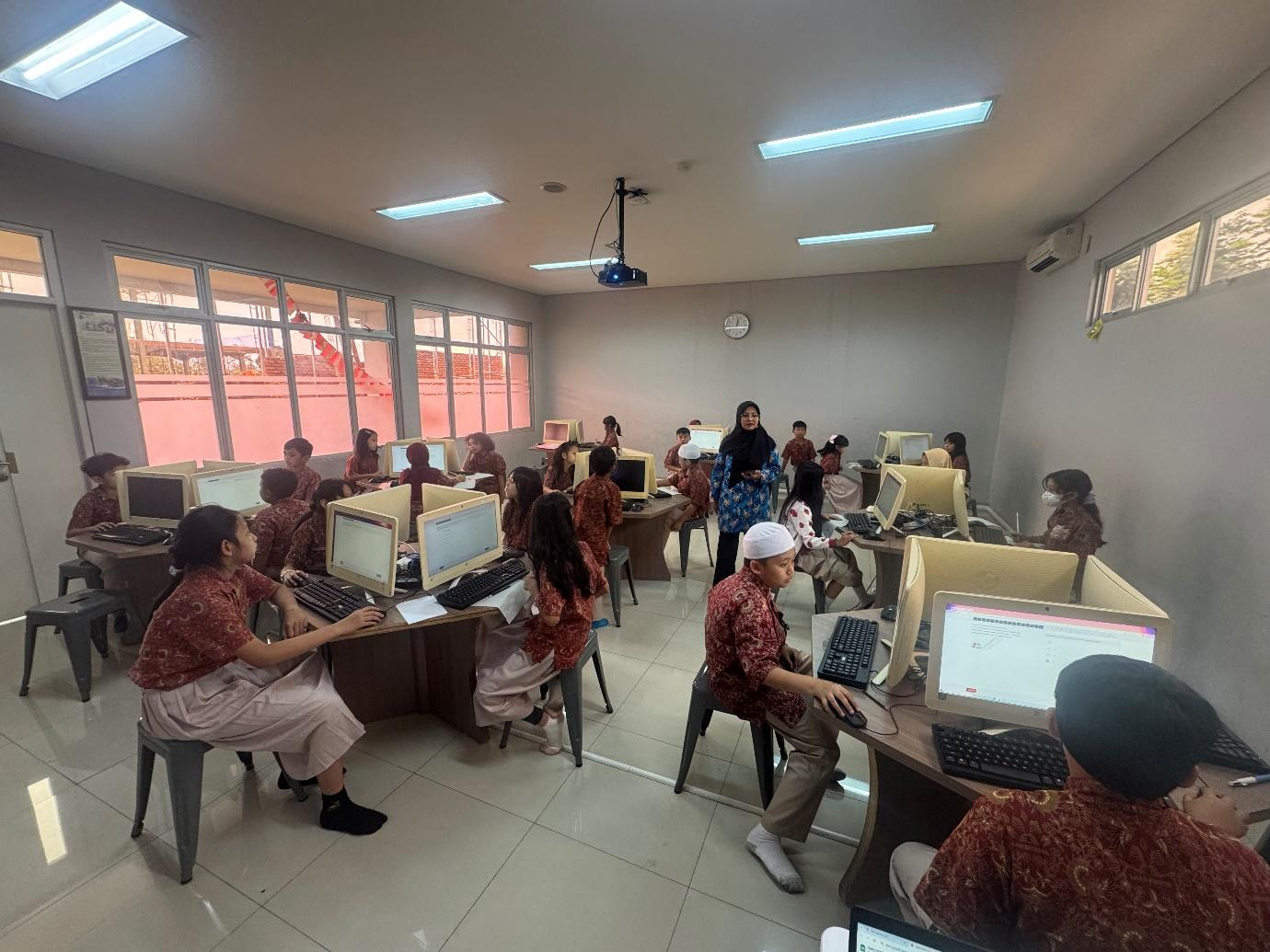 Guru dan murid SD Labschool Cibubur, assessment ACER, SD Labschool Cibubur, Kualitas Numerasi