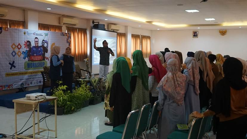 Dr. Dirgantara dan Guru TK-SD, Seminar Pendekatan Deep Learning], Aula Dewi Sartika Labschool, STEAM Expo