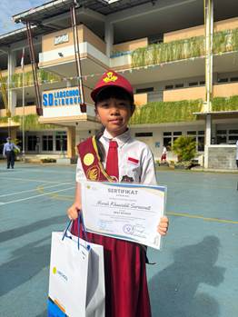 Norah, Penghargaan Best Reader, Lapangan SD Labschool Cibubur, Sekolah Literasi