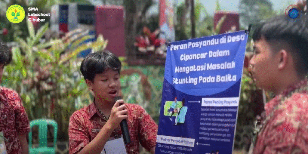 Siswa SMA Labschool Cibubur, presentasi penelitian, di desa Cipancar, berpikir kritis dan kreatif, sekolah karakter