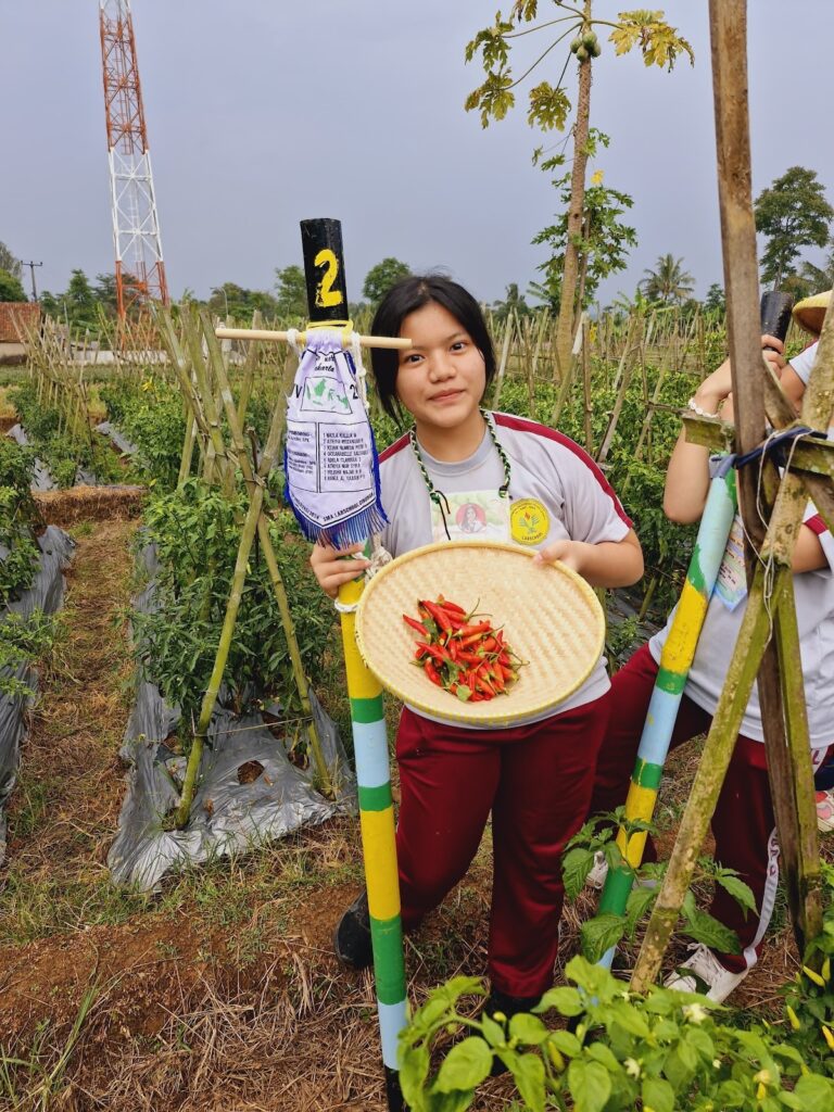 Menjalani kehidupan desa, Siswa Trip Observasi, SMA Labschool Cibubur, Sekolah Juara