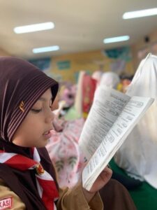 Siswa SD Labschool Cibubur, Pembiasaan Rabu pagi, SD Labschool Cibubur, Sekolah Juara