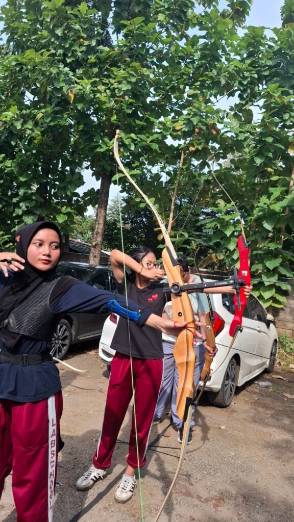 Ekskul Memanah, SMA Labschool Cibubur, Sekolah Juara
