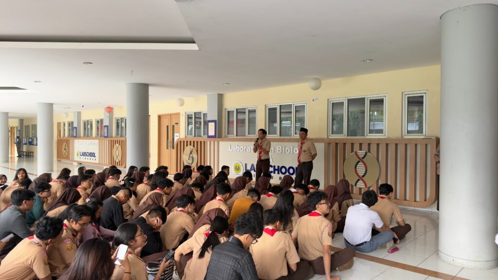 Briefing Siswa kelas 12, Tes Kemampuan Akademik 2025, SMA Labschool Cibubur, Sekolah Juara