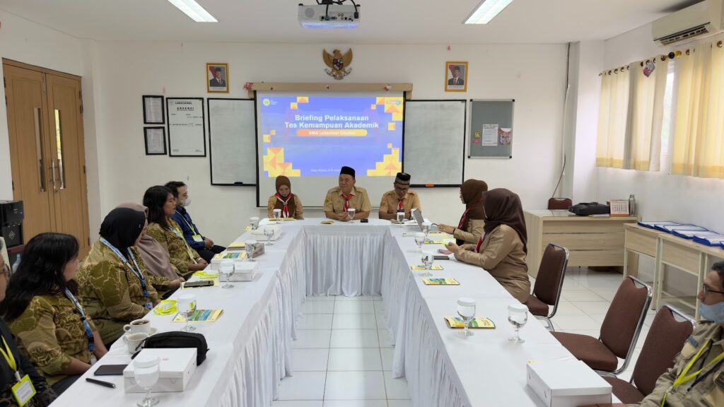 Kepala Sekolah dan Pengawas TKA, Tes Kemampuan Akademik 2025, SMA Labschool Cibubur, Sekolah Juara