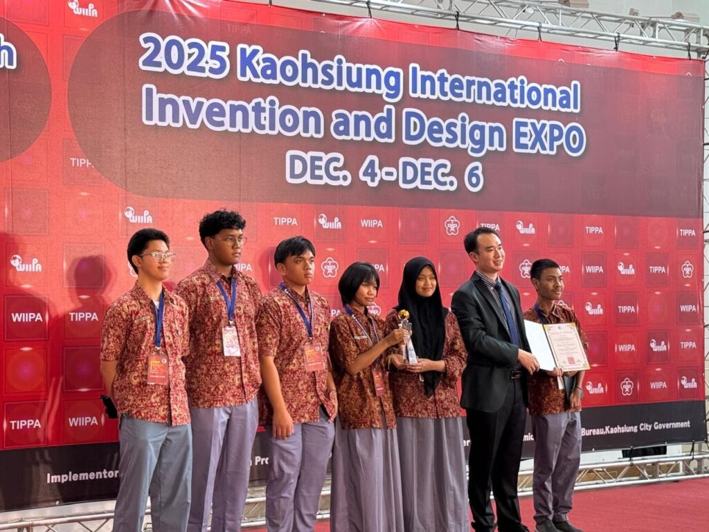 Siswa SMA Labschool Cibubur, Kaohsiung International Invention dan Design Expo, Taiwan, Juara Internasional, Sekolah Juara