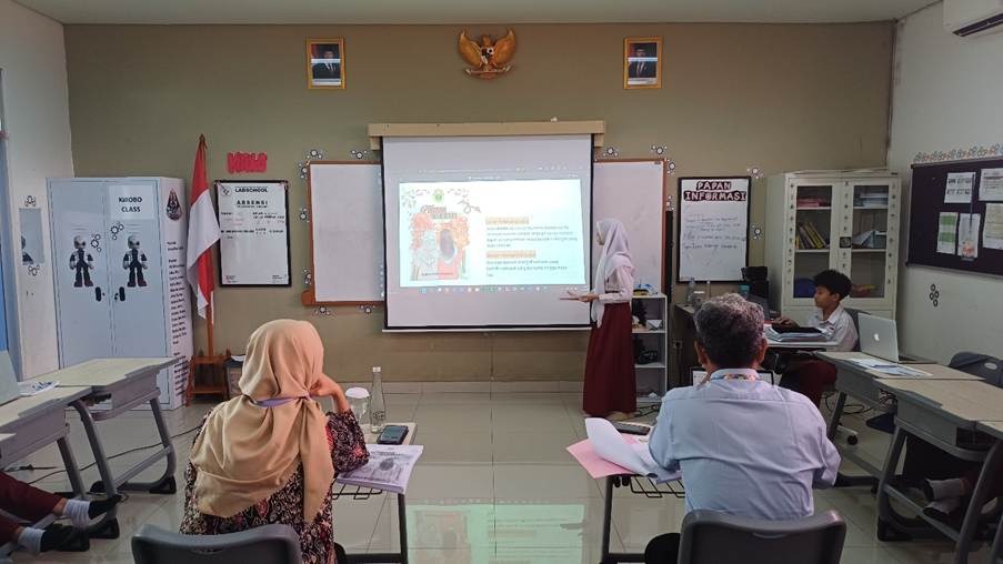 Siswa dan Guru SD Labschool Cibubur, Presentasi Karya Katulistiwa, Ruang Kelas SD Labschool Cibubur, Sekolah Literasi