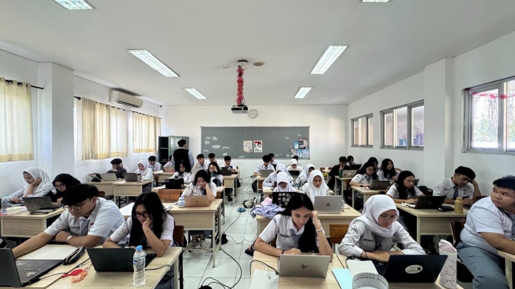 siswa, SMA Labschool Cibubur, Literasi Digital, Sekolah Berkarakter
