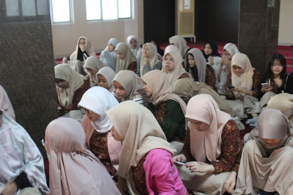 Siswa SMA Labschool Cibubur, kegiatan Isra’ Mi’raj, Sekolah Juara