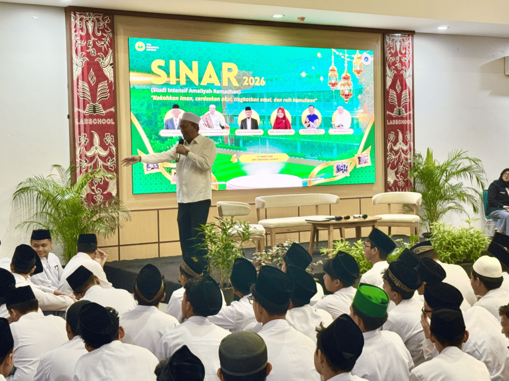 Siswa SMA Labschool Cibubur, memperdalam nilai-nilai kebaikan dan keislaman, di SMA Labschool Cibubur, SINAR 2026, sekolah berkarakter