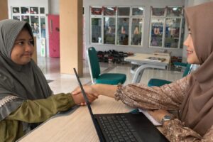 Guru & murid SD Labschool Cibubur, akad membayar zakat, SD Labschool Cibubur, Sekolah berkarakter