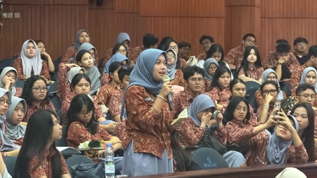 Siswa SMA Labschool Cibubur, observasi dan interaksi mengenal lingkungan dan sistem perkuliahan, di Universitas Indonesia, Field Study 2026, sekolah juara