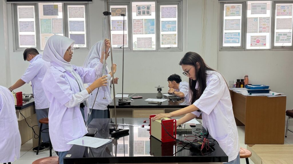 Siswa, SMA Labschool Cibubur, Sekolah Berkarakter