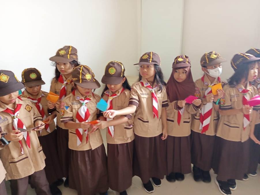  [Siswa SD Labschool Cibubur], [Kegiatan Membuat Peta Pita], [Aula SD Labschool Cibubur], [Sekolah Juara]