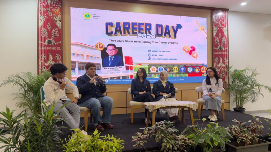 Siswa SMA Labschool Cibubur, mengenal lingkungan dan sistem perkuliahan, di SMA Labschool Cibubur, Career Day 2026, sekolah juara
