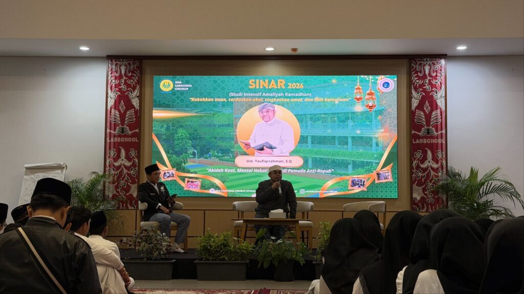 Siswa SMA Labschool Cibubur, memperdalam ilmu keislaman dan meningkatkan ketakwaan, di SMA Labschool Cibubur, SINAR 2026, sekolah berkarakter