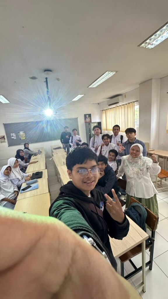 Siswa dan Guru, SMA Labschool Cibubur, Intensive Class, Sekolah Juara