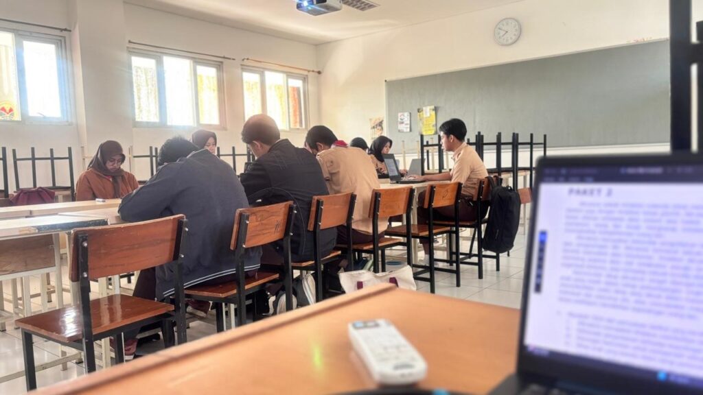 Siswa dan Guru, SMA Labschool Cibubur, Intensive Class, Sekolah Juara