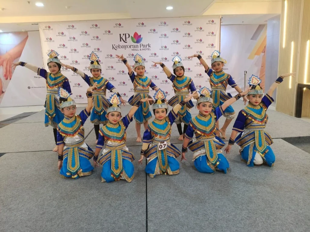 Tim Tari Fase B SD Labschool Cibubur, Juara Umum Lomba Tari Tradisional Tingkat SD Se-Jabodetabek