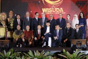 Pimpinan Labschool UNJ, Wisuda Wistara Bahavatara, SMA Labschool Cibubur, Sekolah Juara